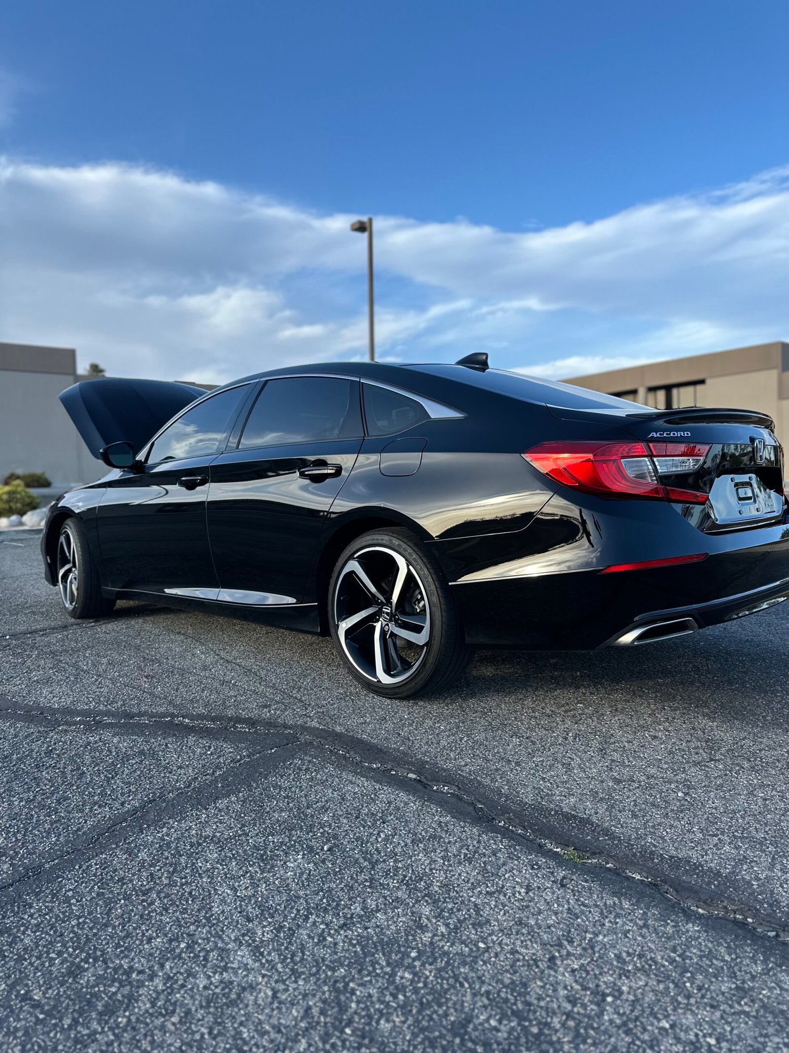 
								2022 HONDA ACCORD SPORT full									