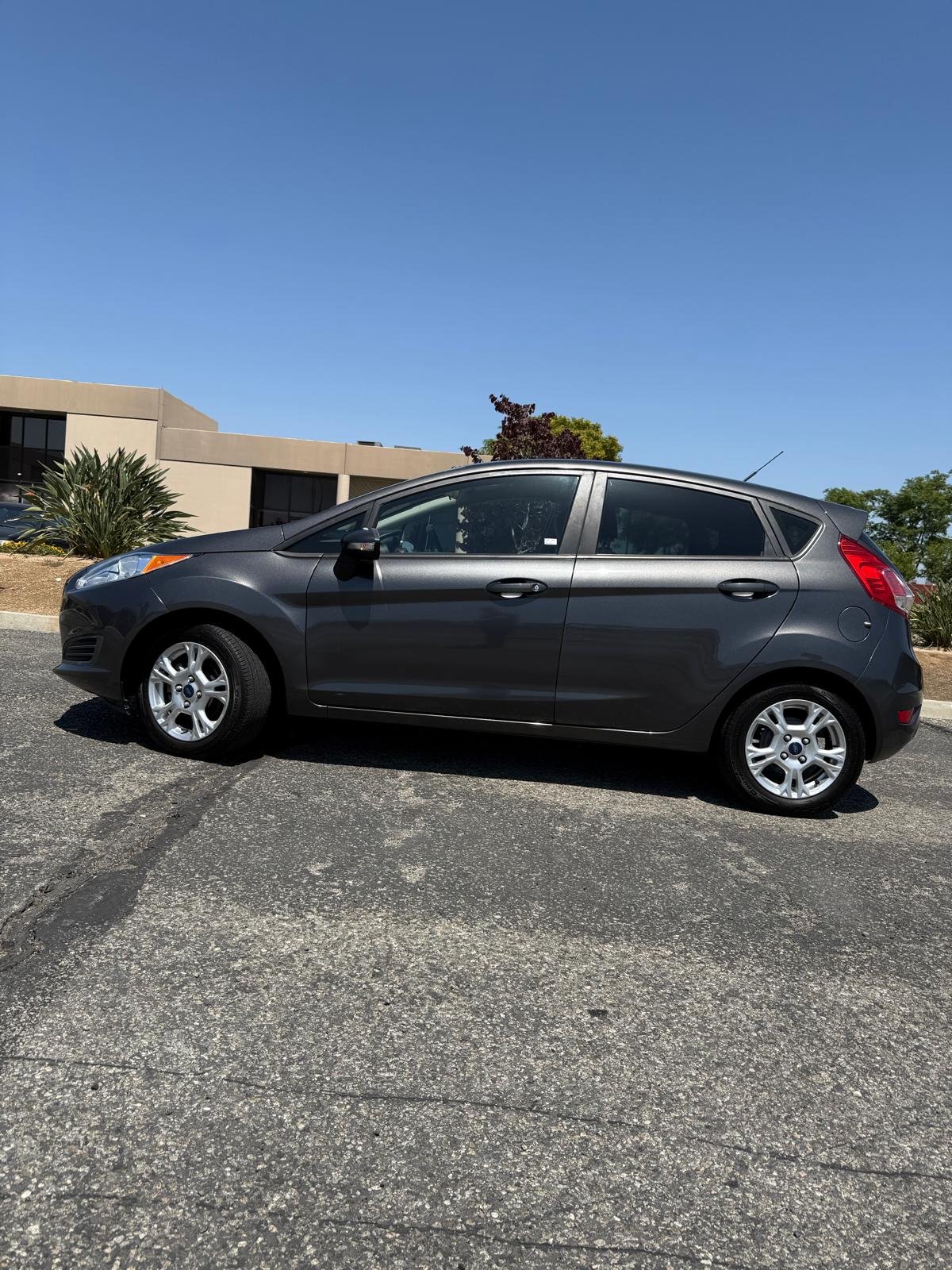 
								2015 Ford Fiesta full									