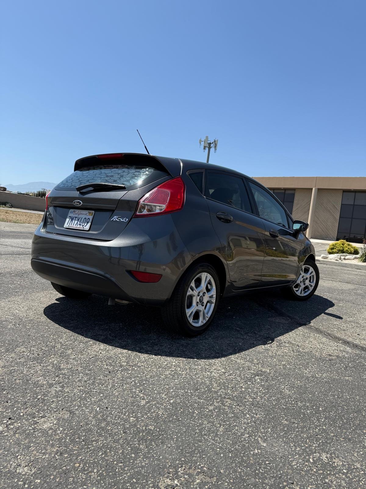 
								2015 Ford Fiesta full									