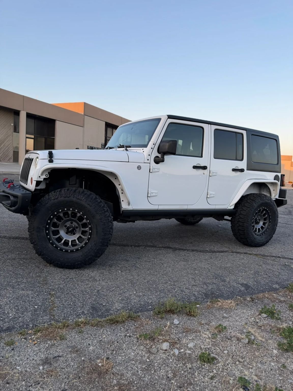 
								2012 Jeep Wrangler Unlimited Sport SUV 4D full									
