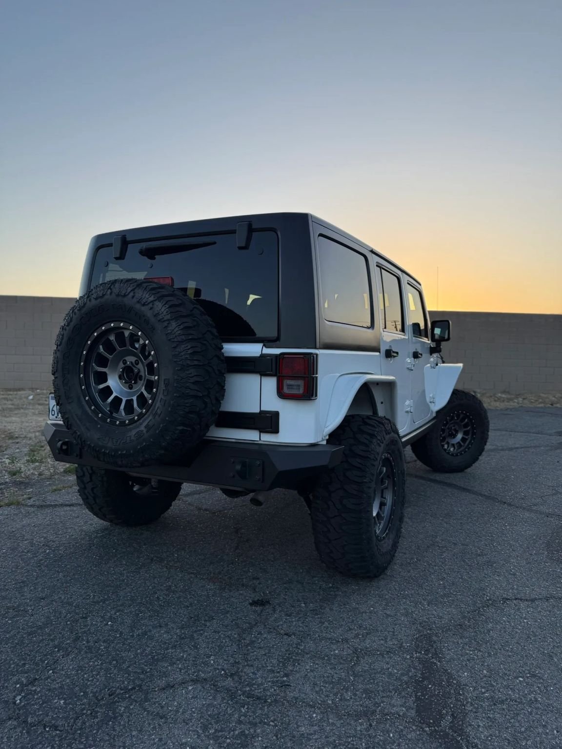 
								2012 Jeep Wrangler Unlimited Sport SUV 4D full									