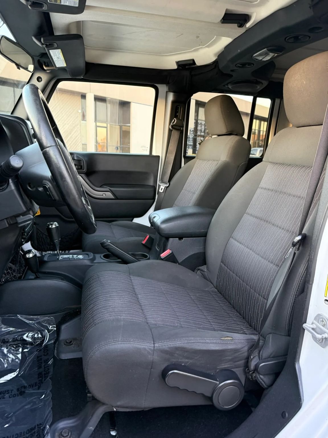 
								2012 Jeep Wrangler Unlimited Sport SUV 4D full									