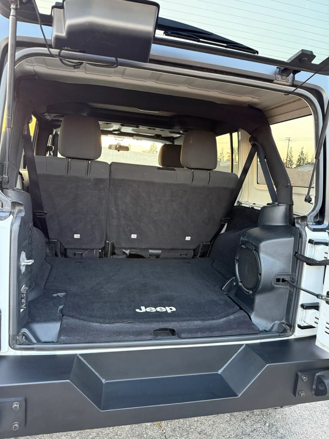 
								2012 Jeep Wrangler Unlimited Sport SUV 4D full									