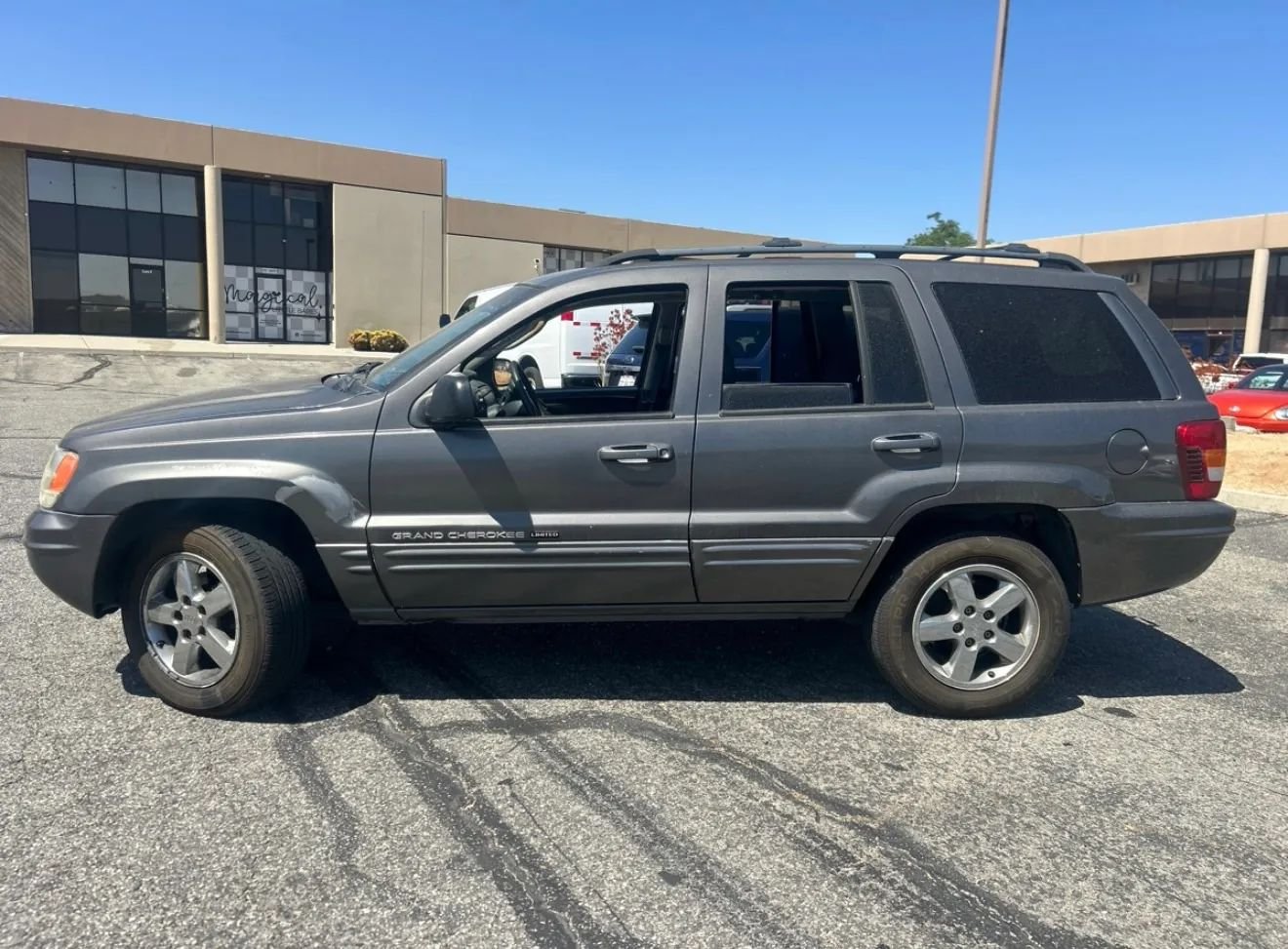 
								2004 Jeep Grand Cherokee Limited Sport Utility 4D full									