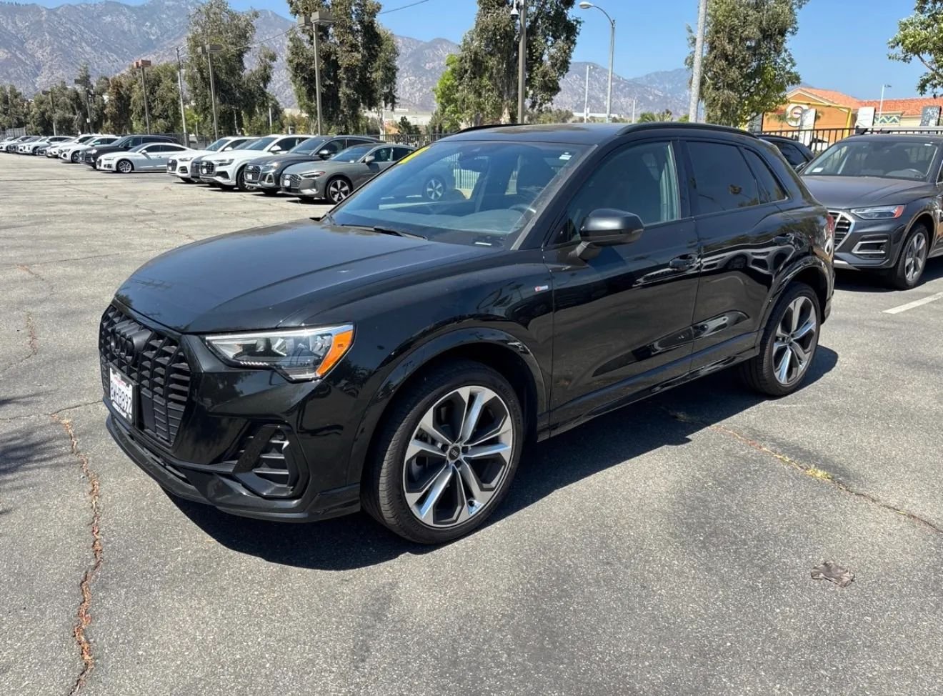 
								2021 Audi Q3 45 TFSI S line Premium Sport Utility 4D full									