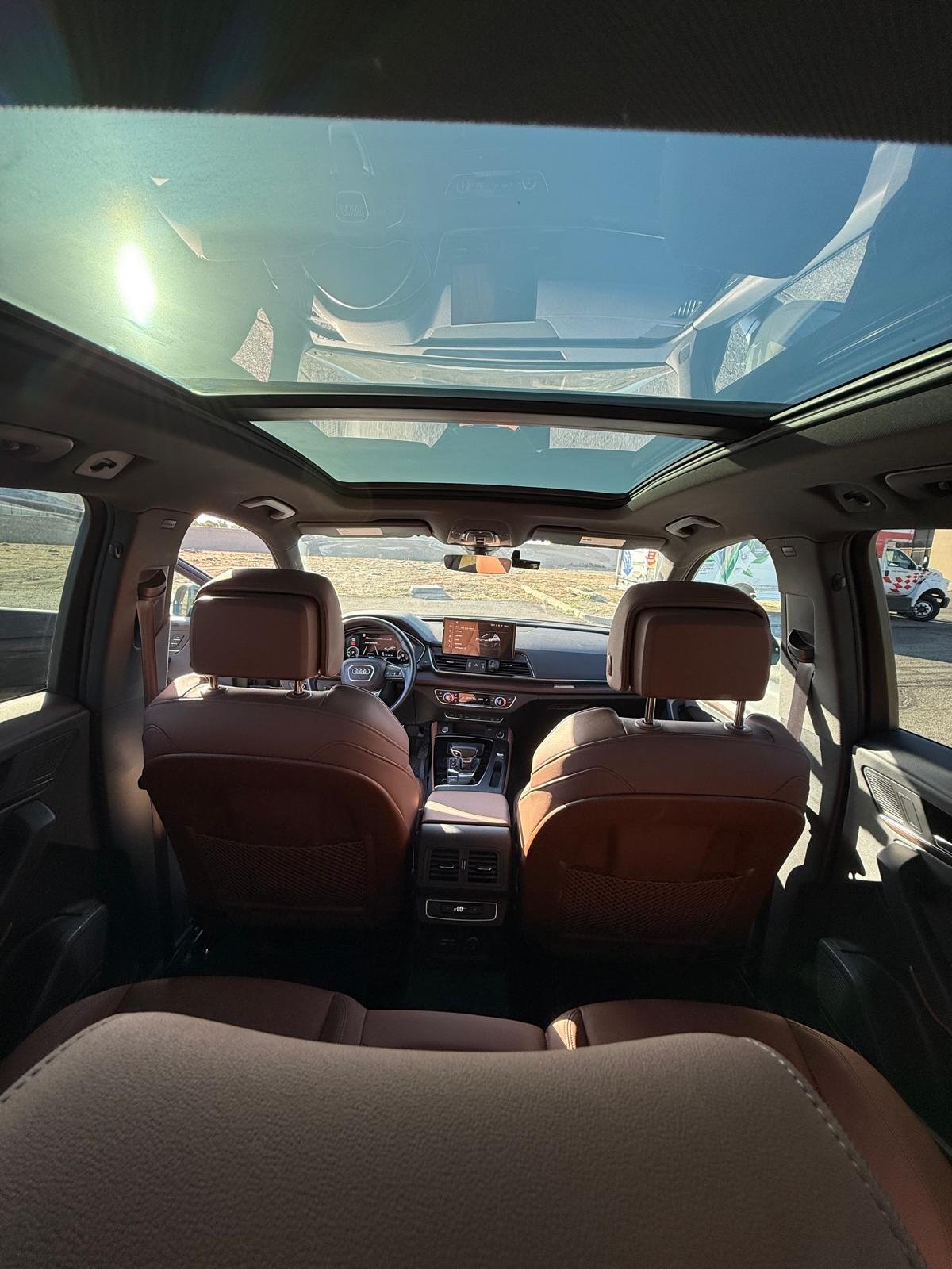 
								2023 Audi Q5 s-line Premium Plus 55 TFSI full									